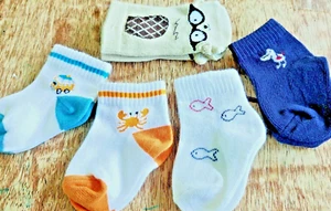 BOYS 0-3 MONTHS SOCKS BY Gymboree combine post welcome - Picture 1 of 6
