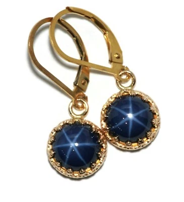 Pendientes colgantes de zafiro estrella de oro de 14 quilates con corona con palanca (8 mm creados en laboratorio) Foto 1 de 4
