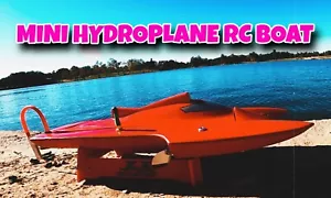 HYDROPLANE RC BOATS MADE IS USA 🇺🇸 SPEDIZIONE GRATUITA IN USA QUASI PRONTO ALL'USO - Foto 1 di 9