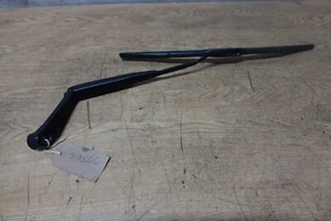 39566 E5 2023 SUZUKI SWIFT OSF RIGHT HAND DRIVERS SIDE FRONT WIPER ARM. - Picture 1 of 2