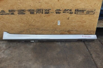 Panel basculante de faldón lateral de paso derecho plateado BMW OEM F10 528i 535i 2010-2016 Foto 1 de 4