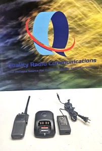 Motorola MOTOTRBO XPR6350 136-174 MHz VHF Two Way Radio w Charger AAH55JDC9LA1AN - Picture 1 of 9