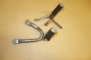 YAMAHA XT400 XT 400 3TB XT600 set of rear footrests pegs body frame - Picture 1 of 7