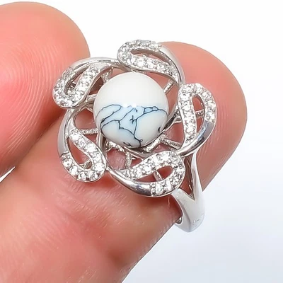 Howlita natural - Anillo ajustable enchapado en rodio blanco circonita cúbica blanca (R63) Foto 1 de 3