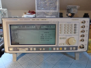 Rohde&Schwarz SMIQ03B Vector Signal Generator 3,3GHz SMIQ-B11; B20; B47; B50 - Bild 1 von 21