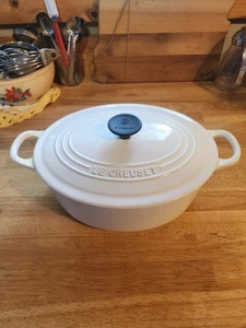 Le Creuset #25 Dutch Oven 3.5qt Oval White Enamel Cast Iron - Picture 1 of 9