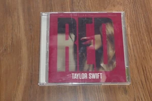 Red by Taylor Swift (CD, Oct-2012, Big Machine Records) - 2 Discs - Foto 1 di 4
