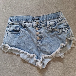 Tutti Frutti short shorts, frayed hem, size 40 - Picture 1 of 3