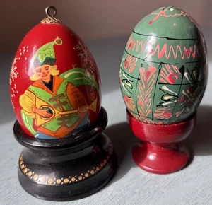 2 VTG Russian Hand Painted Wooden Eggs w/ Stands -1 Is An Ornament Exc Condition - Picture 1 of 14