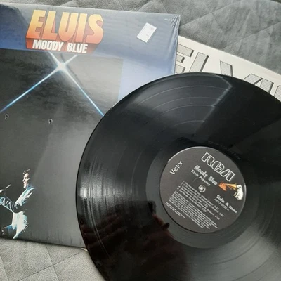 Elvis Presley MOODY BLUE AFL1-2428 (USA 1977 ORIGINAL) RARE BLACK VINYL - Image 1 of 4