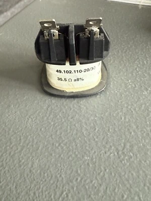GE 49.102.110-20/30 TRIP/CLOSE COIL 35,5 OHMS 125 VOC USED - Image 1 of 4
