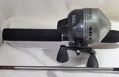 Zebco 404 Reel Combo 6' 5" Ft Medium Action Fishing Rod & Reel Excellent Cond. - Image 1 of 4