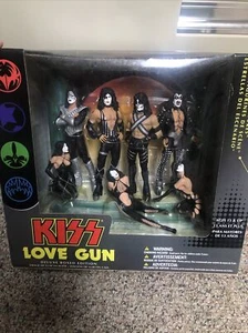Mcfarlane Toys KISS LOVE GUN 7 FIGURES DELUXE BOXED Edition Super Stage Figure - Picture 1 of 13