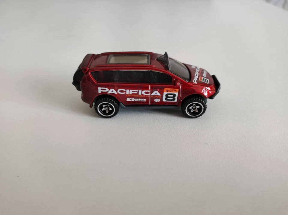 Hot Wheels Chrysler Pacifica LOOSE MINT - Immagine 1 di 1