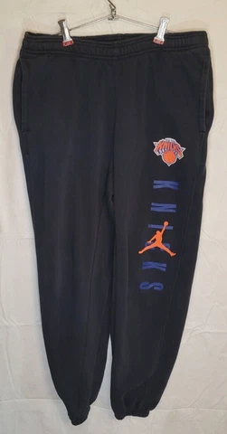 Nike Jordan New York Knicks Courtside Statement Edition Sweat Pants DO7608-010 Cover