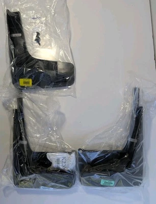 2014-2019 Toyota Corolla Mudguard Splash Guard Kit Incomplete New PU060-12115-P1 - Image 1 of 4