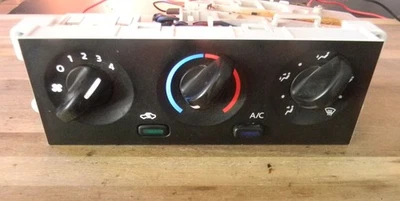 2000 Nissan Xterra Frontier Climate Heater A/C Control 00  275107Z111   J3125111 - Image 1 of 4