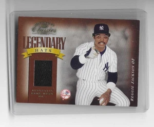 REGGIE JACKSON 2002 DONRUSS CLÁSICOS SOMBREROS LEGENDARIOS JUEGO RELIQUIA CÁLIDA #8/50 - - Imagen 1 de 2