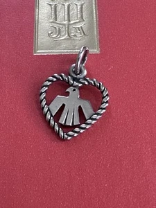 Dije Thunderbird corazón retorcido con cable James Avery retirado de colección y difícil de encontrar - Imagen 1 de 3