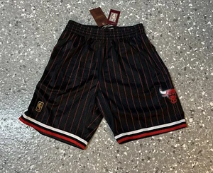 Michael Jordan Chicago Bulls Mitchell & Ness Swingman Shorts Men's Medium NWT - Picture 1 of 7
