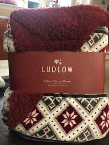 Ludlow Christmas Red/White/Gray Snowflakes Velvet Sherpa Throw Size 50”X 60” - Picture 1 of 4