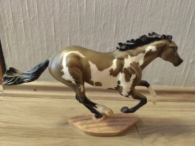 Breyer Pferd Modellpferd Traditional Windtalker  - Bild 1 von 4