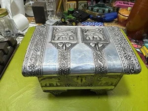 Vintage Indien Elefant & Blumen verziert Metall Handarbeit Schmuckkästchen - Bild 1 von 12