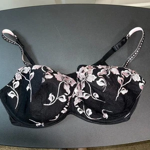 Reggiseno con ferretto floreale chic Cacique 44DDD - ricamo in pizzo audace - Foto 1 di 3