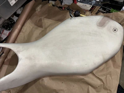 DUCATI HYPERMOTARD 1100 796 ASIENTO ORIGINAL ASIENTO PILLION BLANCO Foto 1 de 4