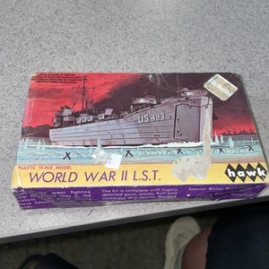 1967 HAWK #11 WORLD WAR II L.S.T No. 493 - 1/606 SCALE MODEL KIT - Unbuilt - Picture 1 of 5
