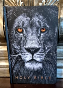 KJV Holy Bible : Lion of Judah (2025 Hardback, Large Print, NEW) Red Letter - Picture 1 of 7