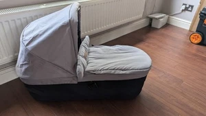 Mountain Buggy Duet Carrycot Plus - Picture 1 of 7