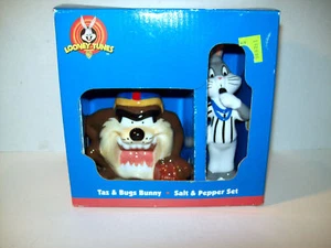 NEU IM KARTON WARNER BROS BUGS BUNNY + TAZ SALZ- UND PFEFFERSTREUER - Bild 1 von 1