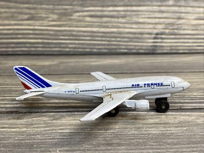 Avión de metal fundido a presión vintage Matchbox 1975 A300 Airbus Air France blanco  Foto 1 de 4