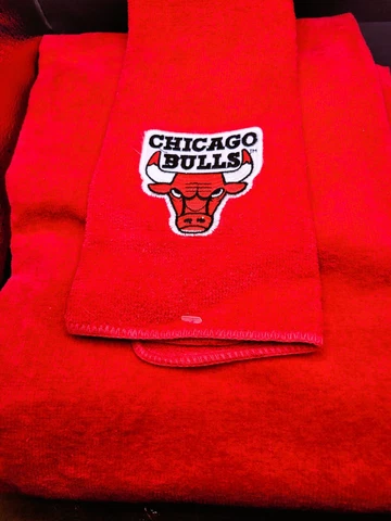 Vintage 90's Chicago Bulls Embroidered NBA Red Sideline Bench Towels Jordan Era Cover