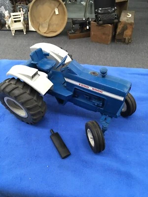 Scale Models 1/16 Scale Ford 8000 Toy Tractor With 3 Pt Hitch - Image 1 of 4