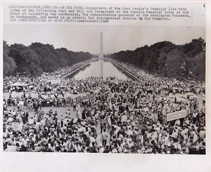 REFLECTING POOL AT POOR PEOPLE'S CAMPAIGN DC ** Civil Rights VINTAGE 1968 photo - Picture 1 of 2