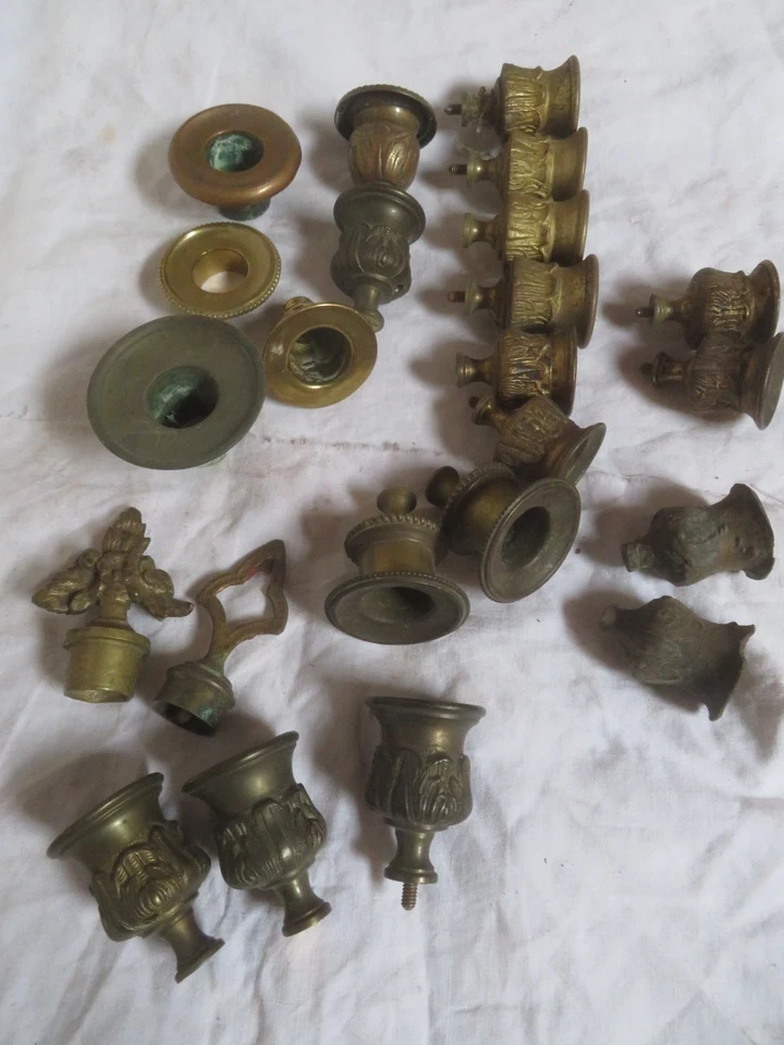 bon lot 23 x bobèche ancien chandelier bougeoir lustre laiton bronze régule - Photo 1/4