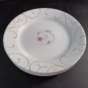 Set di 8 piatti da insalata/dessert Corelle "Incantati" 8 1/2" mai usati - Foto 1 di 7