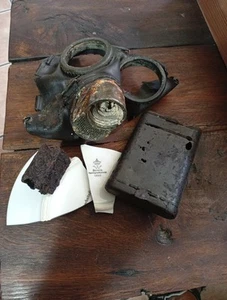 Ww2 Reliquias de guerra.Mascara de Gas Alemana.Caja de Limpieza Para Mauser..... - Imagen 1 de 8