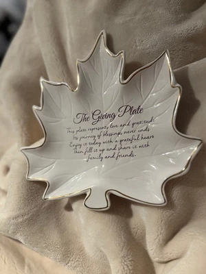 Подарочная пластина керамическая листовая пластина 9 x 8,5 дюйма отделка белым золотом элегантный осенний декор - Изображение 1 из 4