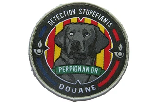 CYNOPHILE GEND / DOUA. CHIEN DETECTION STUPS PERPIGNAN SUR SCRATCH 80MM - Picture 1 of 1
