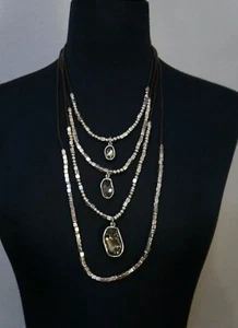 NEW UNO De 50 Grey ELements Crystal 4 Tier QUE SI QUE SI Long Statement Necklace - Picture 1 of 4