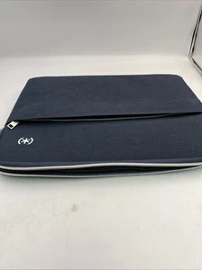 *Speck Laptop Sleeve Blue For 17 Inch Laptops - Afbeelding 1 van 6