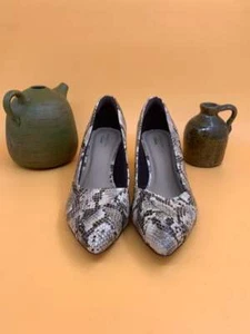 Clarks Collection Linvale Sage Taupe Snake Pumps Pointy Toe Womens 9.5 NWOB | - Picture 1 of 8