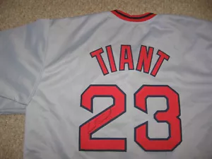 Camiseta deportiva firmada por los Medias Rojas de Boston Luis Tiant con certificado de autenticidad - Imagen 1 de 2