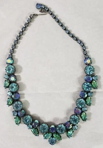 Collana Girocollo Vintage Dichiarazione Firmata Regency Cristallo Blu e Verde Strass - Foto 1 di 11