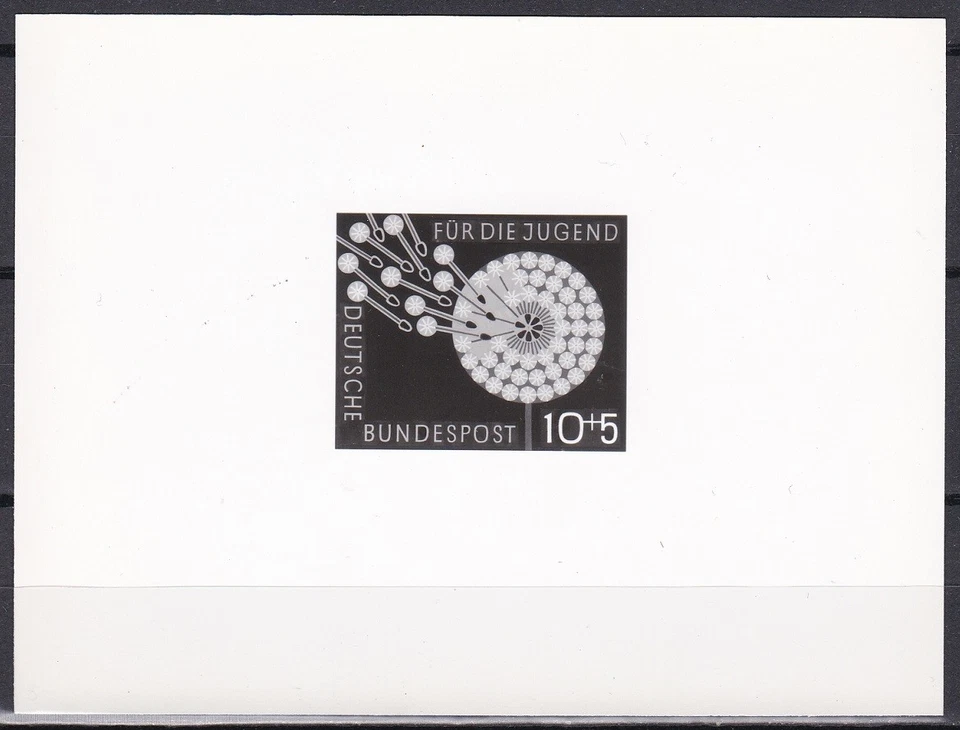 Photo Essay Germany ScB360 or 361 For the Youth, Plant Dandelion, Trip, Unissued - Изображение 1 из 1