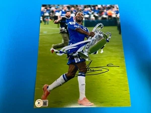 FOTO 8x10 firmada por Didier Drogba Chelsea Copa Mundial de Fútbol Beckett BAS - Imagen 1 de 3