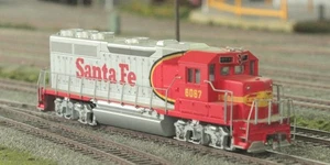 Bachmann GP40 der Atchinson, Topeka & Santa Fe, analog, 1:87 H0 - Bild 1 von 6